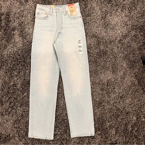🌸NWT LEVIS RIBCAGE STRAIGHT HIGH RISE JEANS SIZE 28x32🌸 - Picture 3 of 9